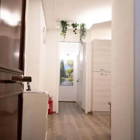 Πανσιόν Romecoming Ostiense 4*